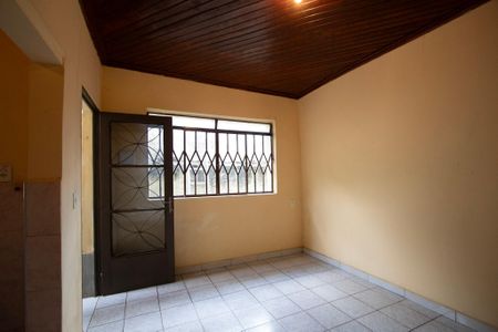 Casa para alugar com 35m², 1 quarto e sem vaga Casa para alugar com 35m², 1 quarto e sem vagaSala / Quarto