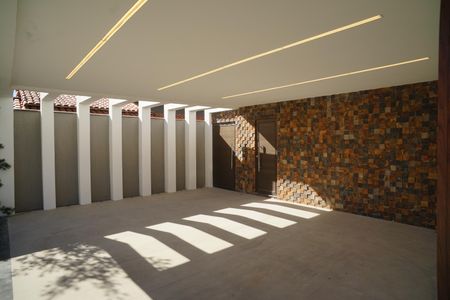 Garagem de casa de condomínio para alugar com 3 quartos, 360m² em Ponta Grossa, Maricá