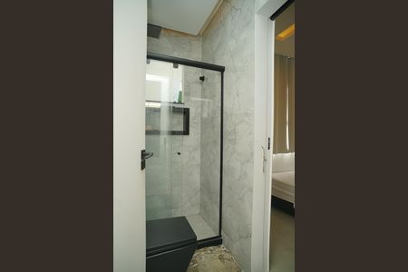 Casa de condomínio para alugar com 360m², 3 quartos e 5 vagas Casa de condomínio para alugar com 360m², 3 quartos e 5 vagasBanheiro