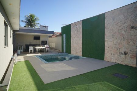 Casa de condomínio para alugar com 360m², 3 quartos e 5 vagas Casa de condomínio para alugar com 360m², 3 quartos e 5 vagasÁrea externa
