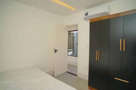Casa de condomínio para alugar com 360m², 3 quartos e 5 vagas Casa de condomínio para alugar com 360m², 3 quartos e 5 vagasQuarto 1