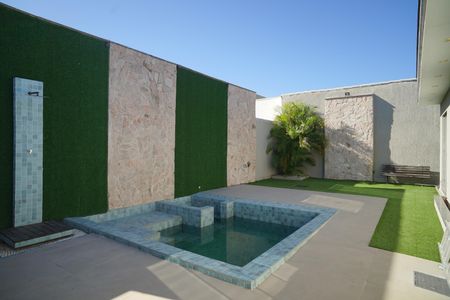 Casa de condomínio para alugar com 360m², 3 quartos e 5 vagas Casa de condomínio para alugar com 360m², 3 quartos e 5 vagasÁrea externa