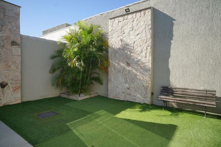 Casa de condomínio para alugar com 360m², 3 quartos e 5 vagas Casa de condomínio para alugar com 360m², 3 quartos e 5 vagasÁrea externa