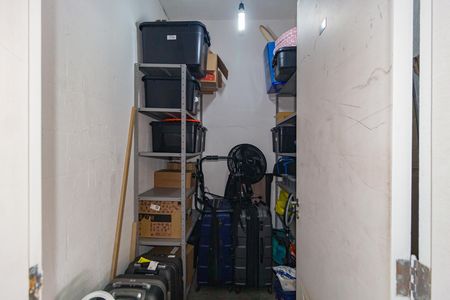 Apartamento à venda com 82m², 2 quartos e 2 vagasDepósito