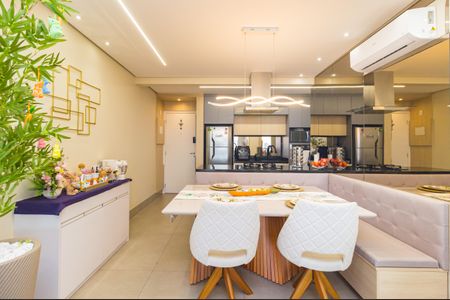 Apartamento à venda com 82m², 2 quartos e 2 vagasSala de Jantar
