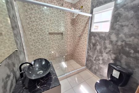 Casa para alugar com 80m², 3 quartos e 2 vagas Casa para alugar com 80m², 3 quartos e 2 vagasBanheiro