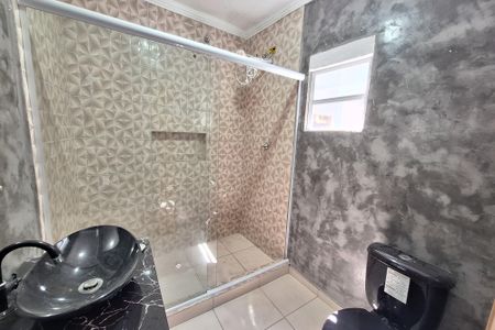 Banheiro de casa para alugar com 3 quartos, 80m² em Saracuruna, Duque de Caxias