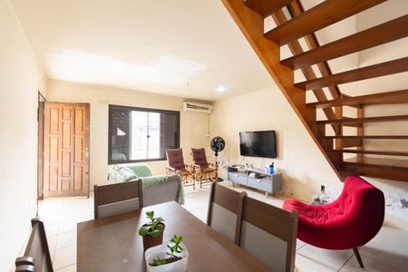 Casa à venda com 3 quartos, 149m² em Harmonia, Canoas