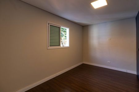 Casa à venda com 185m², 3 quartos e 2 vagasQuarto 2