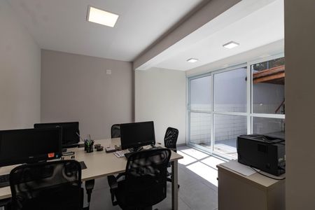 Casa à venda com 185m², 3 quartos e 2 vagasSala