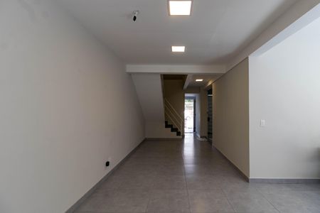 Sala de casa à venda com 3 quartos, 185m² em Água Branca, São Paulo