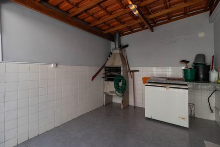 Casa à venda com 185m², 3 quartos e 2 vagasQuintal