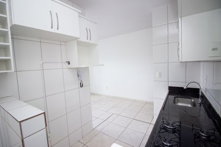 Apartamento para alugar com 71m², 3 quartos e 2 vagas Apartamento para alugar com 71m², 3 quartos e 2 vagasCozinha e Área de Serviço