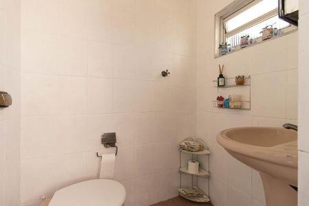 Casa à venda com 140m², 3 quartos e 3 vagasBanheiro de serviço
