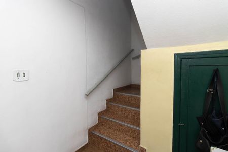 Casa à venda com 140m², 3 quartos e 3 vagasEscada