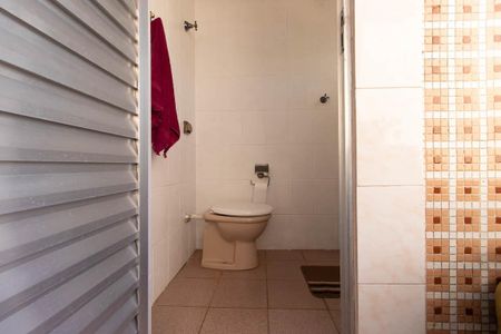 Casa à venda com 140m², 3 quartos e 3 vagasBanheiro de serviço