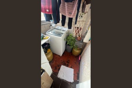 Área de serviço de apartamento à venda com 2 quartos, 55m² em Santo Antônio, Porto Alegre