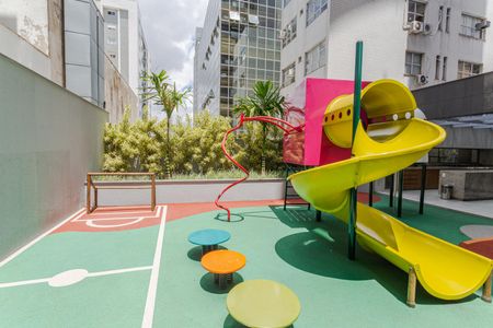 Apartamento para alugar com 66m², 2 quartos e 2 vagas Apartamento para alugar com 66m², 2 quartos e 2 vagasÁrea comum - Playground