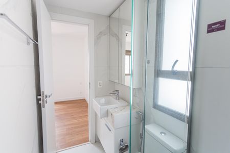 Apartamento para alugar com 66m², 2 quartos e 2 vagas Apartamento para alugar com 66m², 2 quartos e 2 vagasBanheiro da Suíte