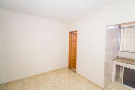 Casa para alugar com 50m², 2 quartos e sem vaga