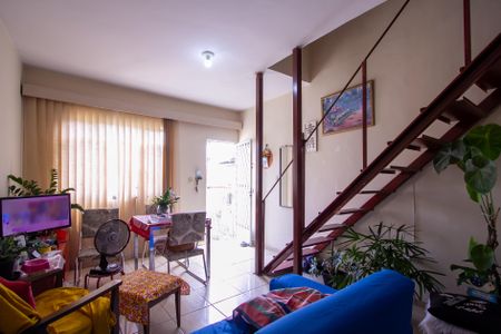 Casa para alugar com 66m², 3 quartos e 1 vaga Casa para alugar com 66m², 3 quartos e 1 vagaSala