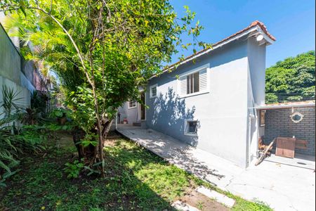 Casa à venda com 200m², 1 quarto e sem vaga Casa à venda com 200m², 1 quarto e sem vagaJardim e Quintal