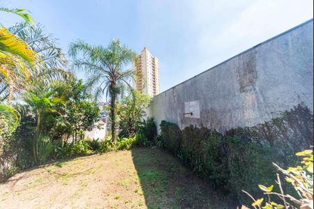 Casa à venda com 200m², 1 quarto e sem vaga Casa à venda com 200m², 1 quarto e sem vagaJardim e Quintal