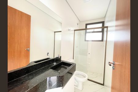 Banheiro social de apartamento à venda com 3 quartos, 70m² em Castelo, Belo Horizonte