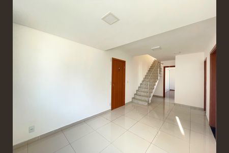 Apartamento à venda com 126m², 2 quartos e 2 vagasSala