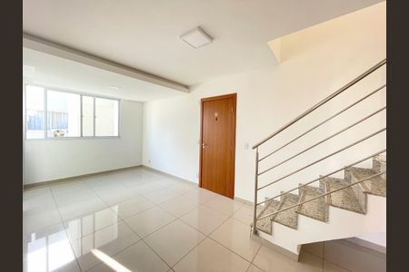 Apartamento à venda com 126m², 2 quartos e 2 vagasSala