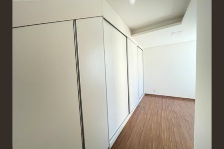 Apartamento à venda com 126m², 2 quartos e 2 vagasQuarto 2 Suíte