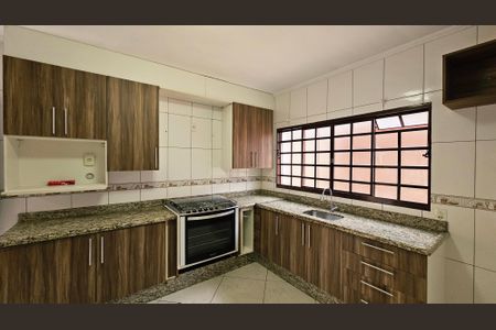 Casa para alugar com 175m², 3 quartos e 2 vagas