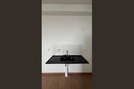 Apartamento para alugar com 34m², 2 quartos e sem vaga Apartamento para alugar com 34m², 2 quartos e sem vagaCozinha e Área de Serviço