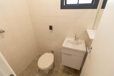 Apartamento para alugar com 160m², 3 quartos e 2 vagasBanheiro de serviço