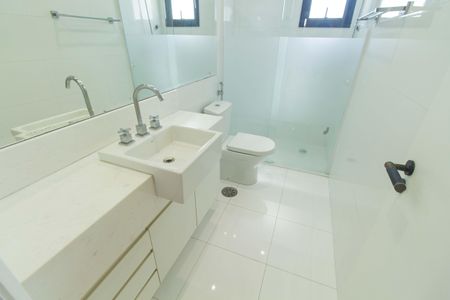 Apartamento para alugar com 160m², 3 quartos e 2 vagasBanheiro