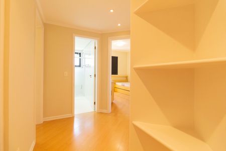 Apartamento para alugar com 160m², 3 quartos e 2 vagasCorredor