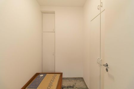 Apartamento para alugar com 160m², 3 quartos e 2 vagasQuarto de Serviço