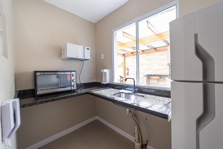Apartamento para alugar com 34m², 2 quartos e sem vagaÁrea comum - Salão de festas