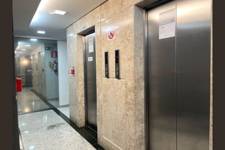Apartamento à venda com 70m², 3 quartos e 2 vagasElevadores