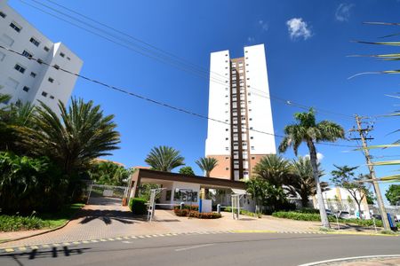 Apartamento à venda com 137m², 2 quartos e 2 vagasFachada e portaria