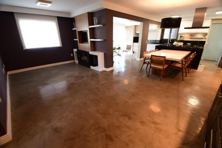 Apartamento à venda com 137m², 2 quartos e 2 vagasSala