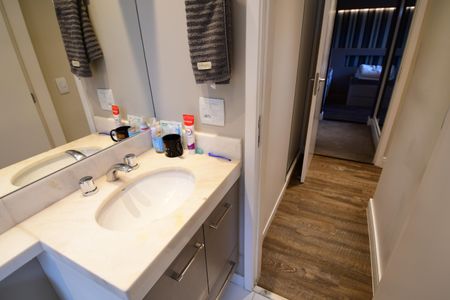 Apartamento à venda com 137m², 2 quartos e 2 vagasBanheiro Suíte