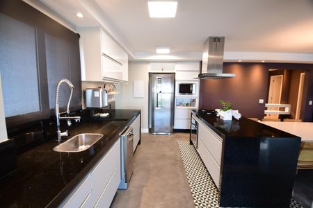 Apartamento à venda com 137m², 2 quartos e 2 vagasCozinha