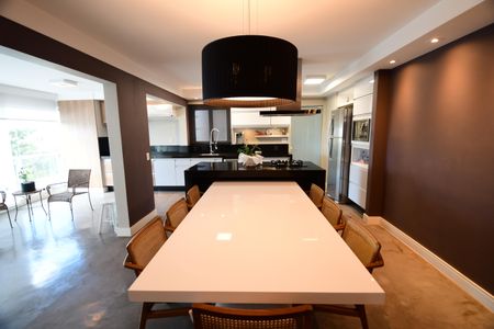 Apartamento à venda com 137m², 2 quartos e 2 vagasCozinha