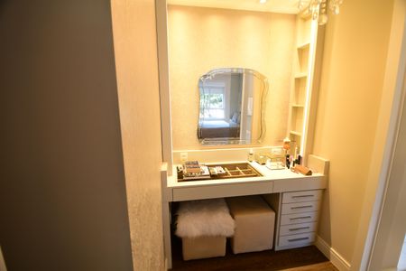 Apartamento à venda com 137m², 2 quartos e 2 vagasQuarto 2 - Suíte