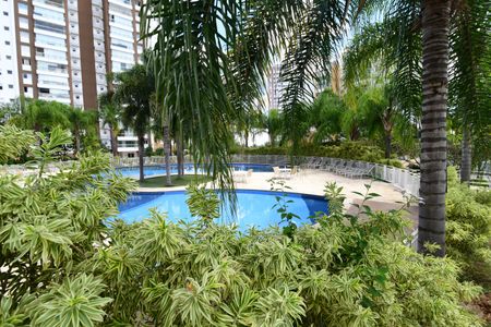 Apartamento à venda com 137m², 2 quartos e 2 vagasÁrea comum - Piscina
