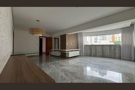 Apartamento para alugar com 130m², 4 quartos e 3 vagas