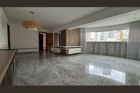 Apartamento para alugar com 130m², 4 quartos e 3 vagas