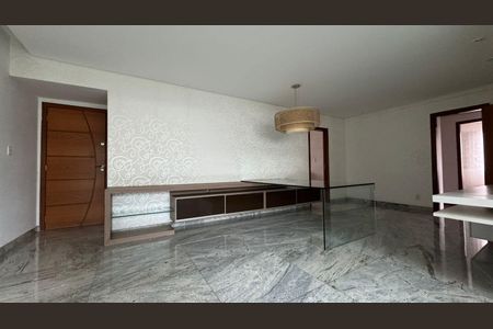 Apartamento para alugar com 130m², 4 quartos e 3 vagas