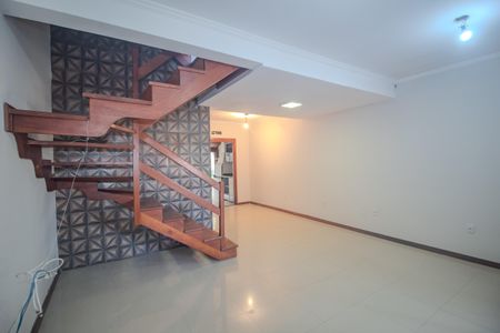 Casa para alugar com 140m², 3 quartos e 2 vagasSala